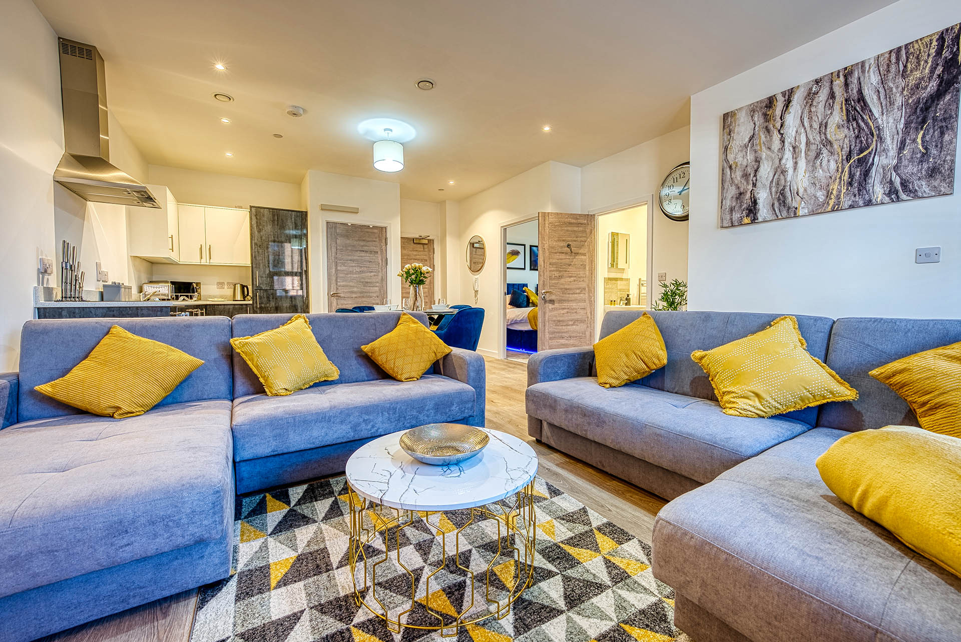 Bayard Plaza main_livingroom.jpg